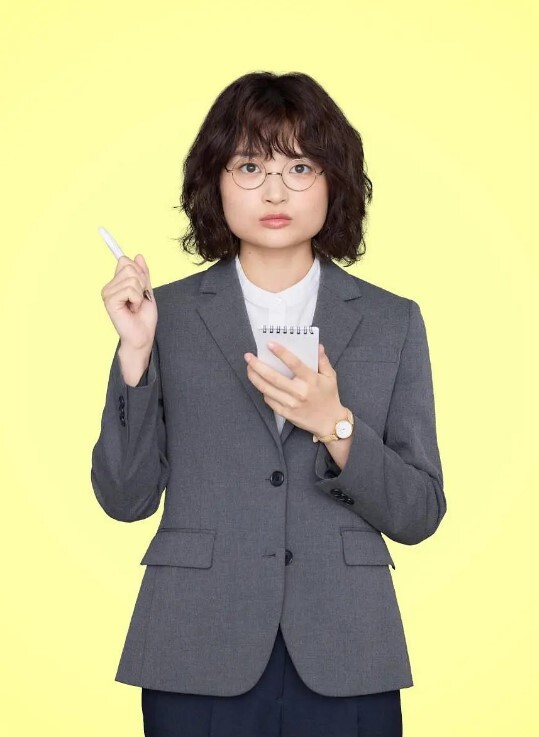 浪女出于害羞，未能完成在公车上自慰出骚水的任务。回到酒店，开启了一系列调教 - 月色视频
